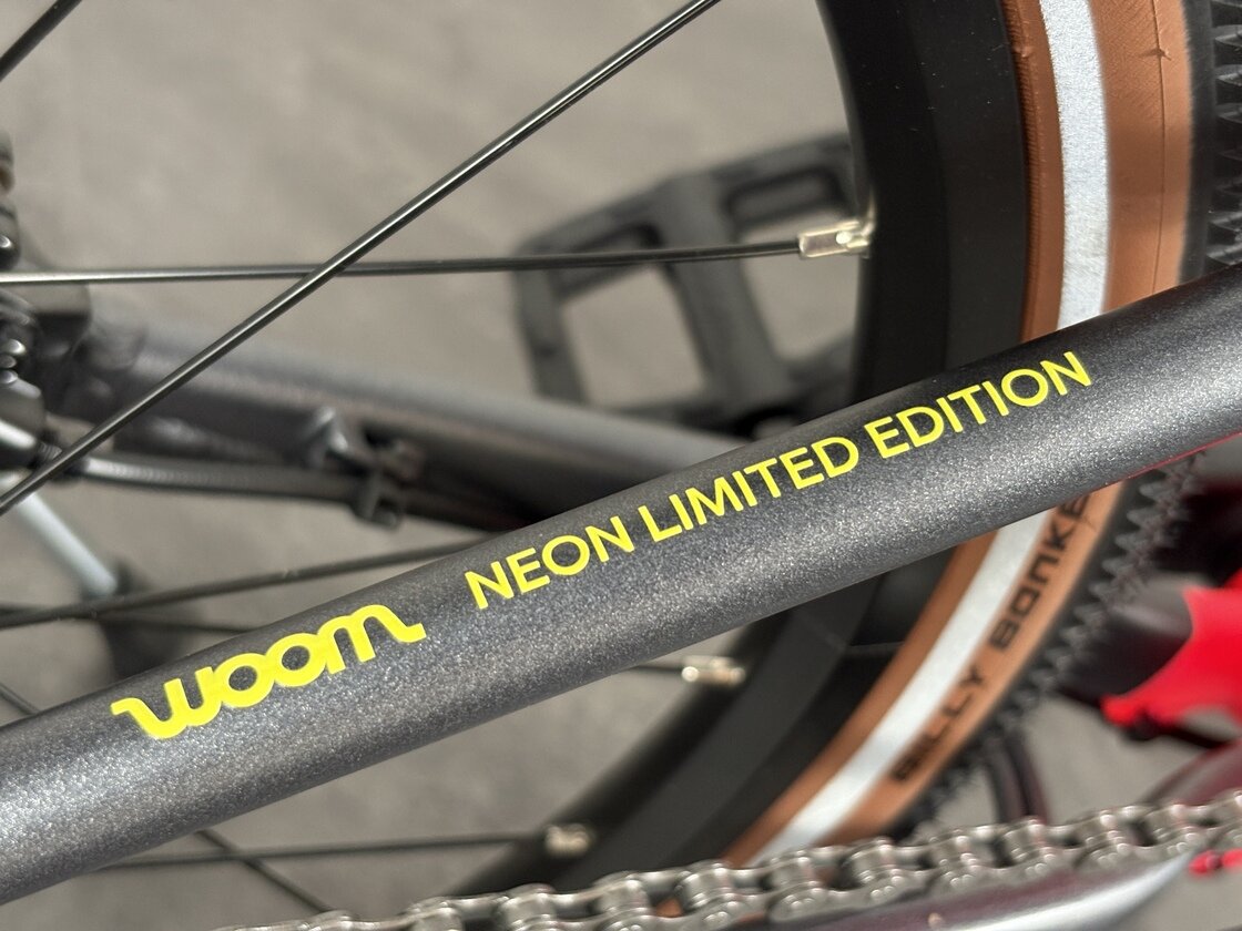 Rower woom 4 Explore Limited Edition Neon Pink