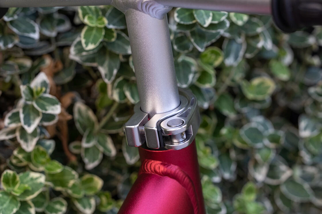 Rowerek biegowy CRUZEE 12" Czarne Koła lekki Czerwony/Gładkie siodełko