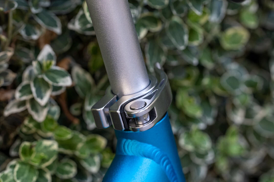 Rowerek biegowy CRUZEE 12" Czarne Koła lekki Niebieski