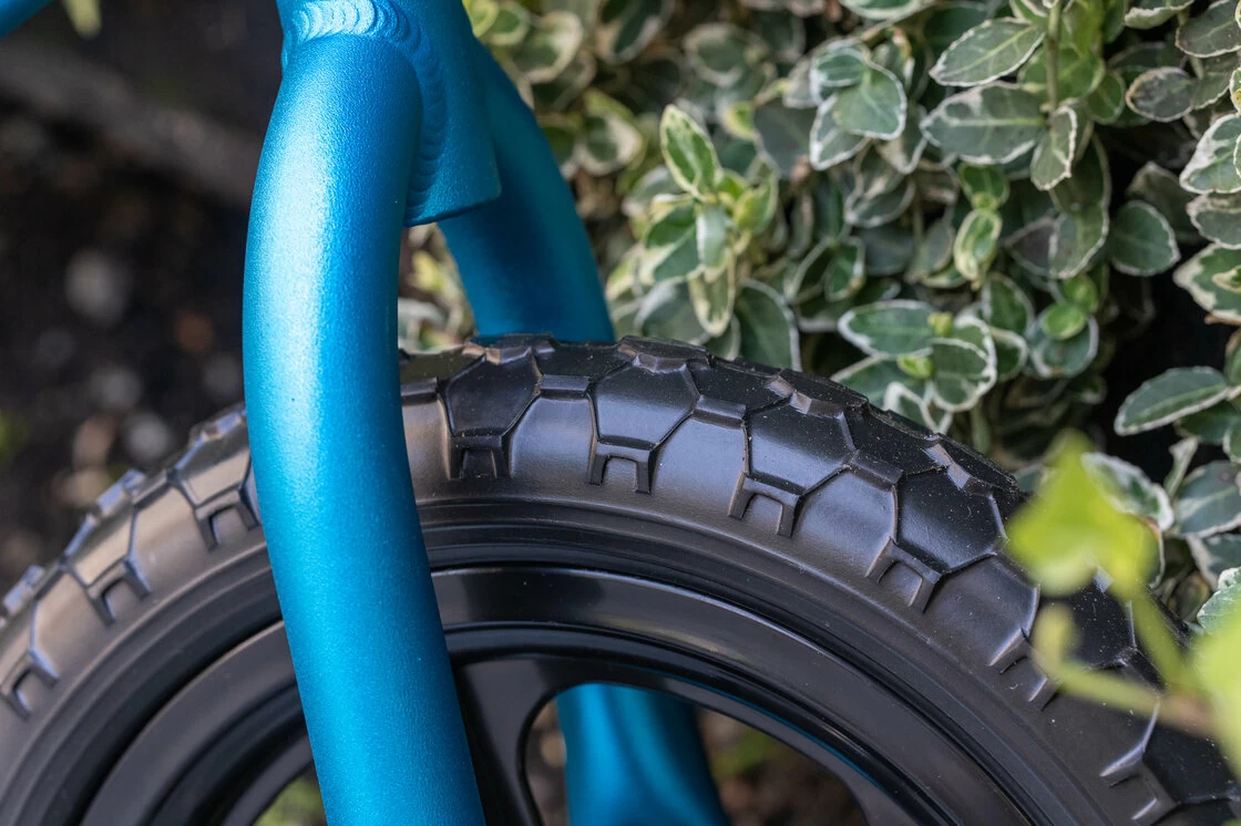 Rowerek biegowy CRUZEE 12" Czarne Koła lekki Niebieski