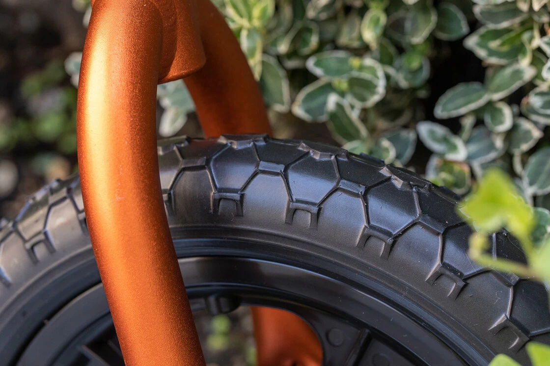 Rowerek biegowy CRUZEE 12" Czarne Koła lekki Pomarańczowy