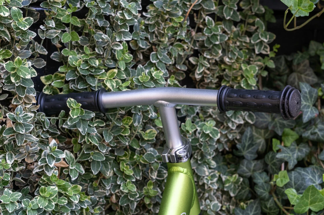 Rowerek biegowy CRUZEE 12" Czarne Koła lekki Zielony/Gładkie siodełko