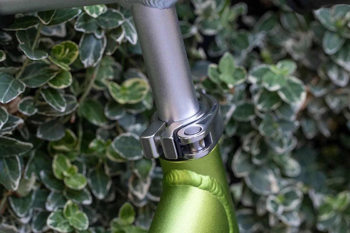 Rowerek biegowy CRUZEE 12" Czarne Koła lekki Zielony/Gładkie siodełko