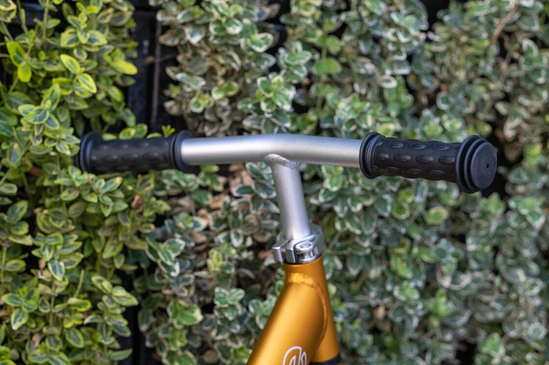 Rowerek biegowy CRUZEE 12" Czarne Koła lekki Złoty