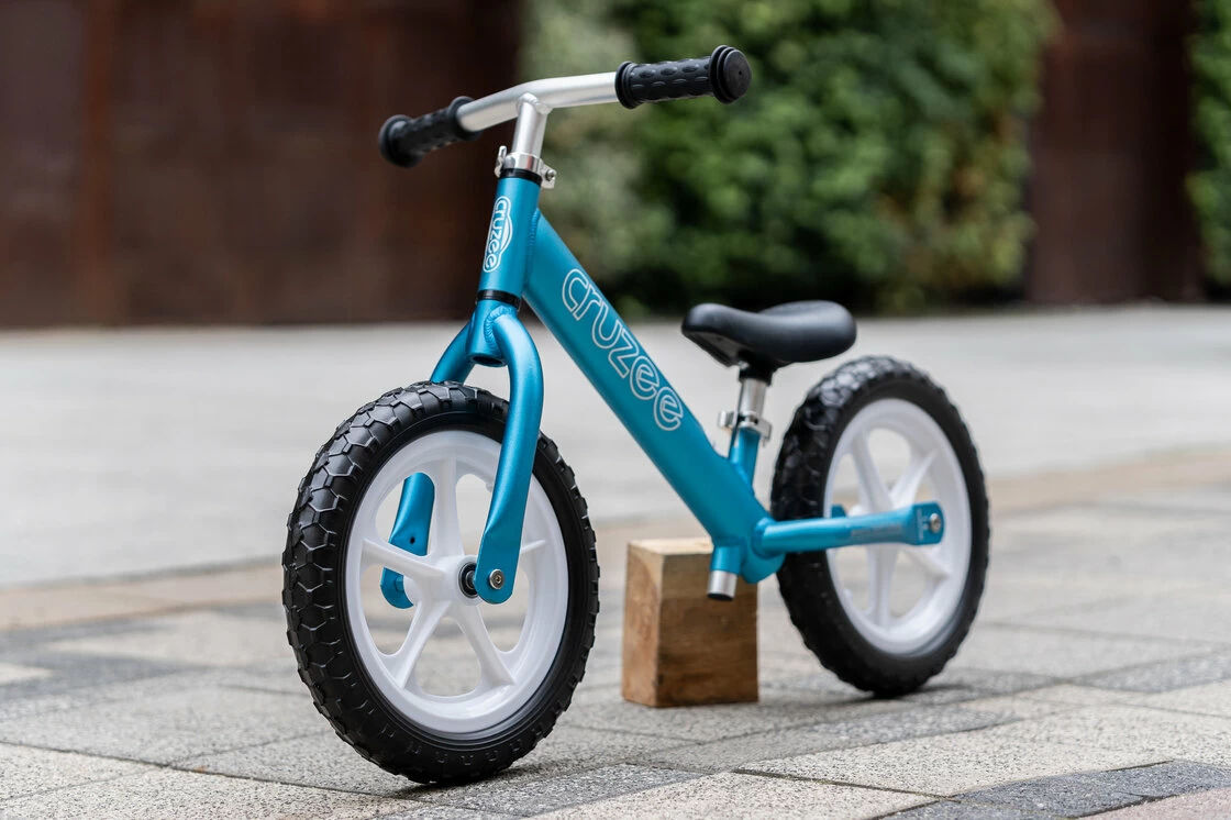 rower na prezent dla dziecka biegowy CRUZEE
