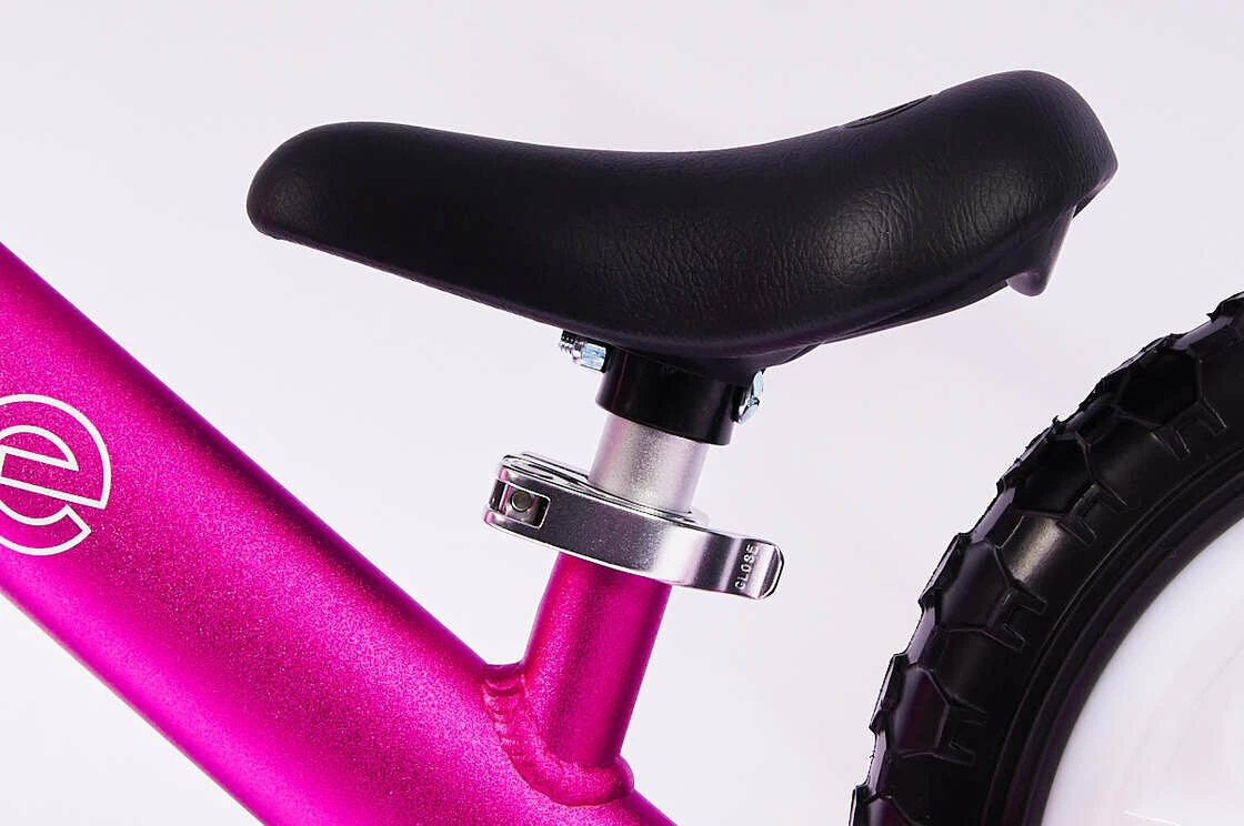 Rowerek biegowy CRUZEE 12" Różowy - czarne siodełko