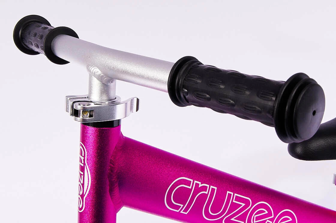 Rowerek biegowy CRUZEE 12" Różowy - czarne siodełko