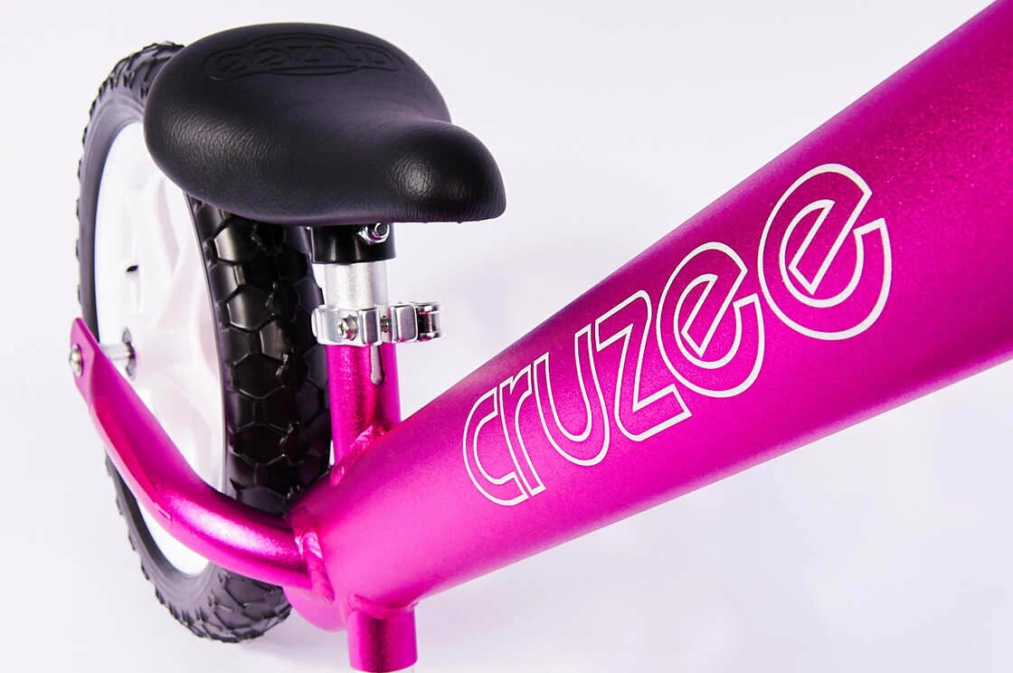 Rowerek biegowy CRUZEE 12" Różowy - czarne siodełko