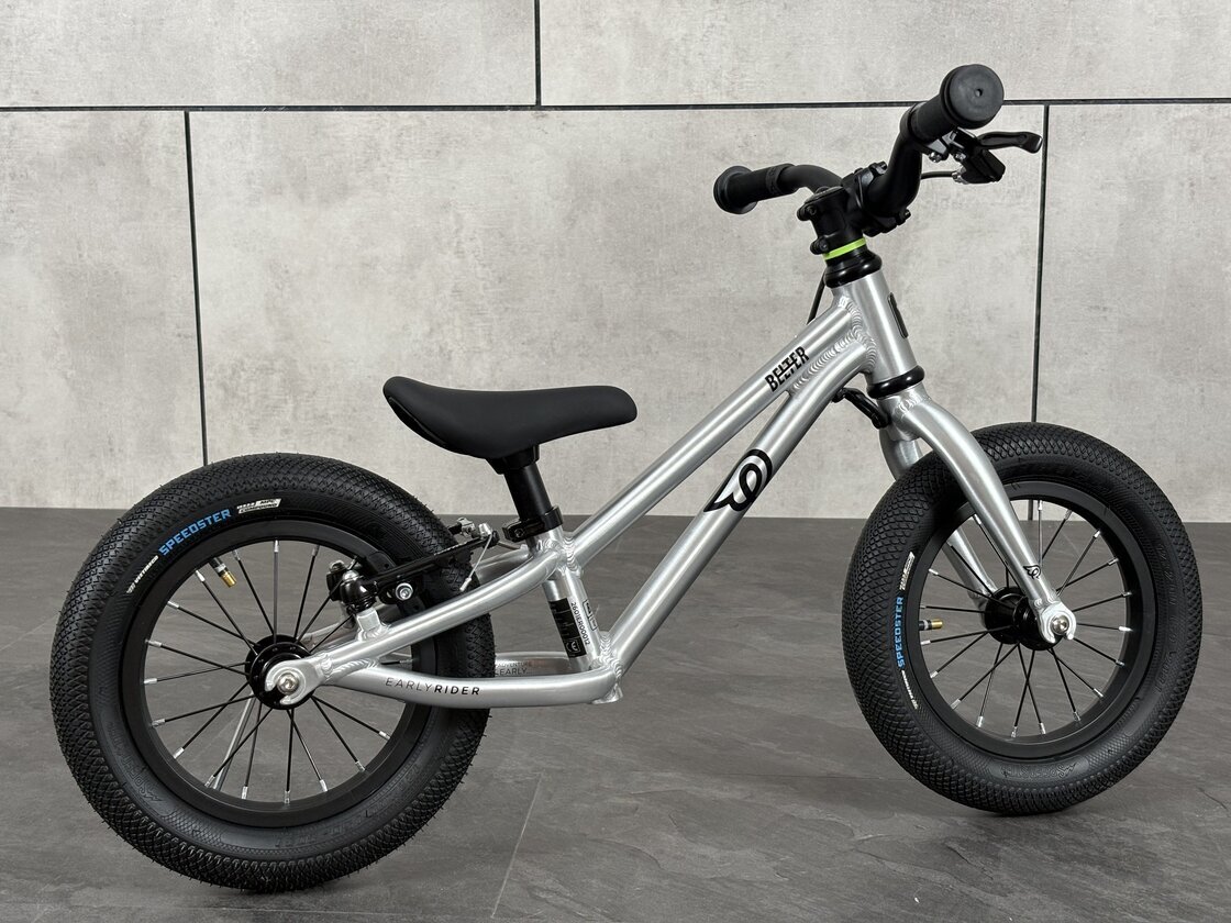 Rowerek biegowy Early Rider Belter 12"  Brushed Aluminium