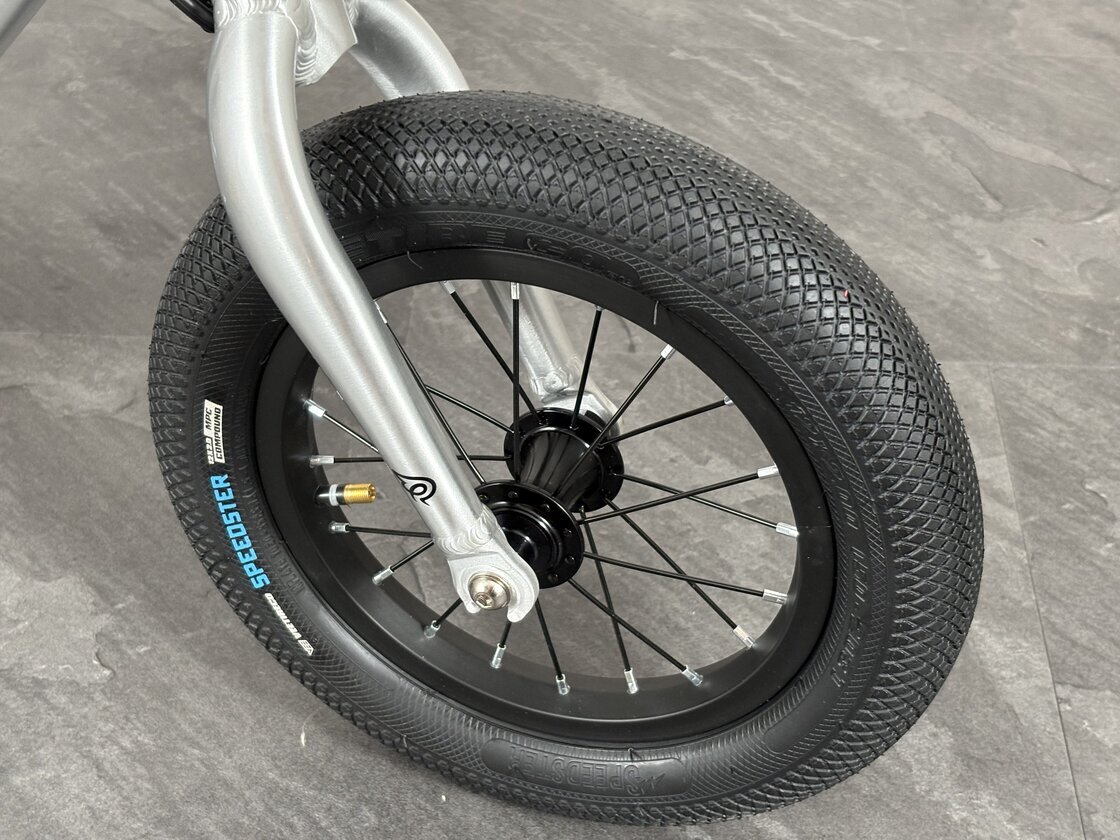 Rowerek biegowy Early Rider Belter 12"  Brushed Aluminium