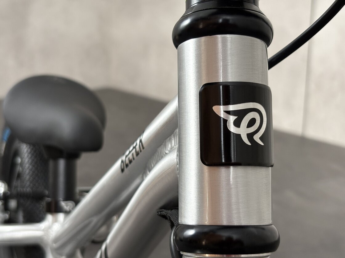 Rowerek biegowy Early Rider Belter 12"  Brushed Aluminium