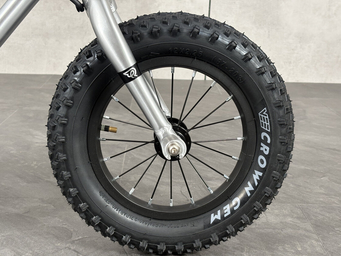 Rowerek biegowy Early Rider Big Foot 12"   Brushed Aluminium