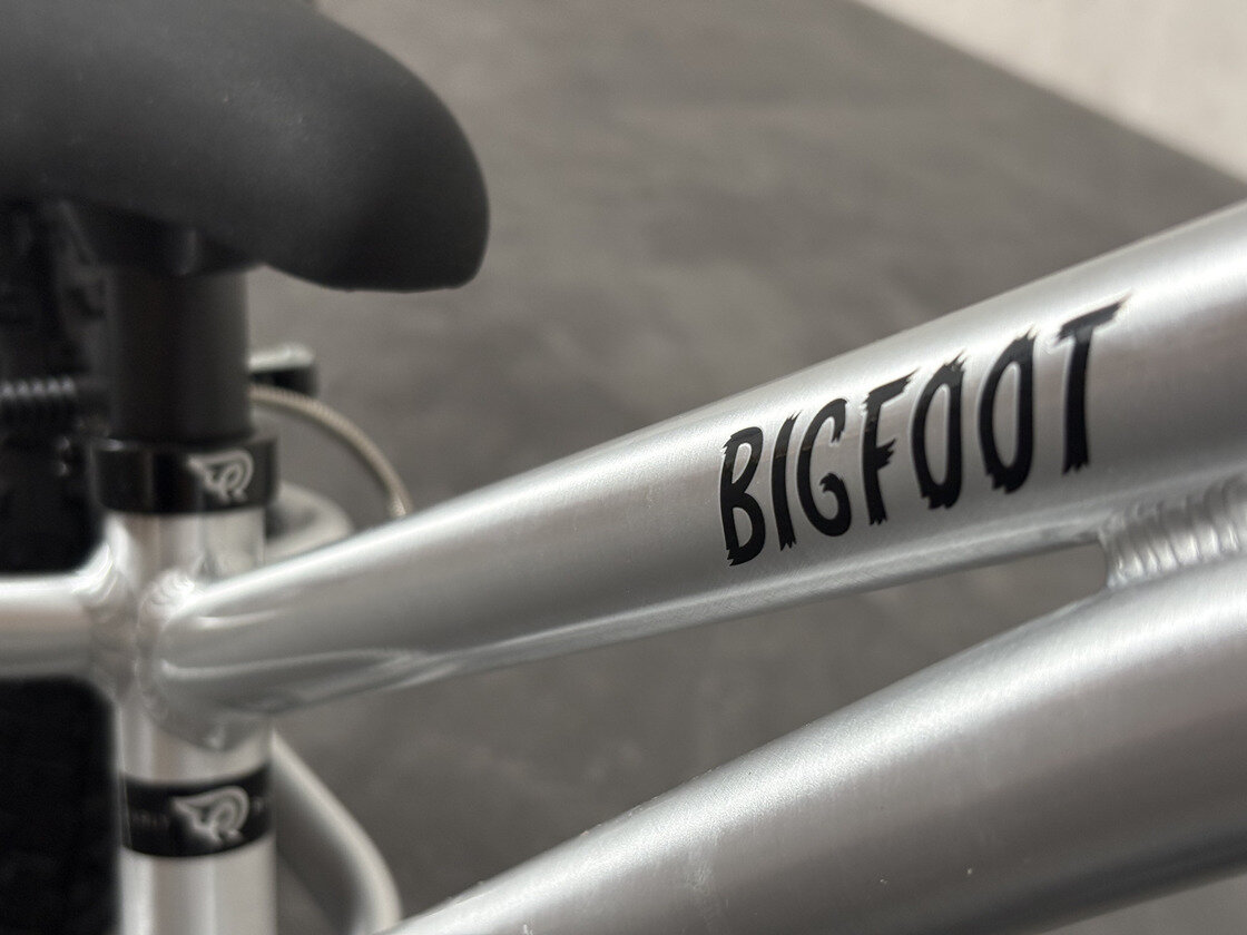 Rowerek biegowy Early Rider Big Foot 12"   Brushed Aluminium