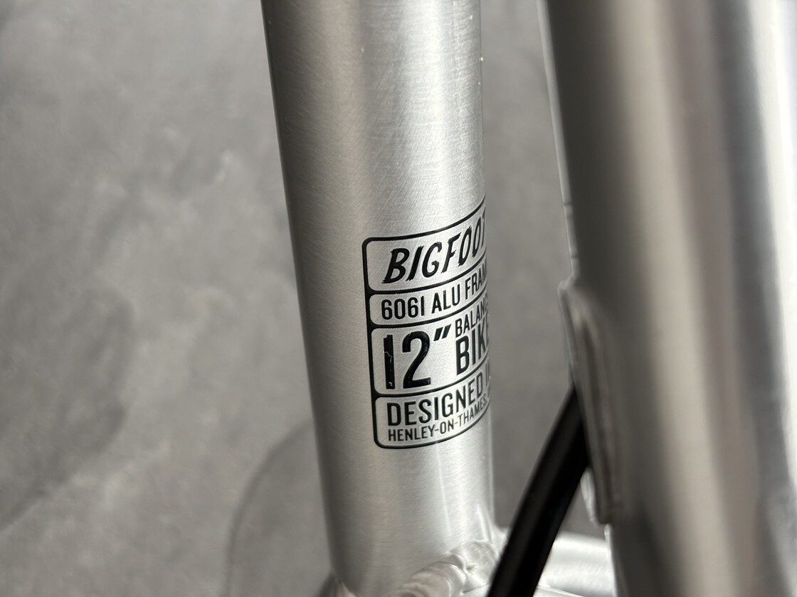 Rowerek biegowy Early Rider Big Foot 12"   Brushed Aluminium