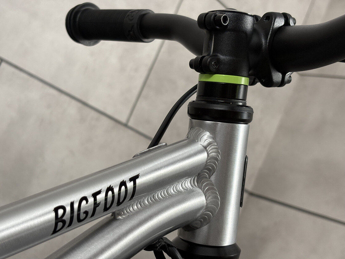 Rowerek biegowy Early Rider Big Foot 12"   Brushed Aluminium