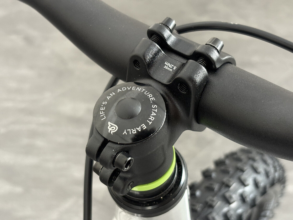 Rowerek biegowy Early Rider Big Foot 12"   Brushed Aluminium