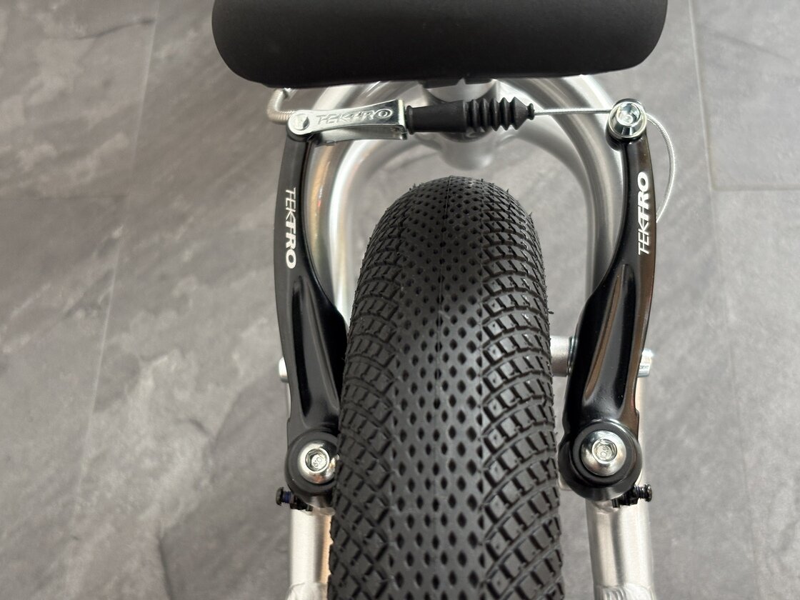Rowerek biegowy Early Rider Charger 12"  Brushed Aluminium
