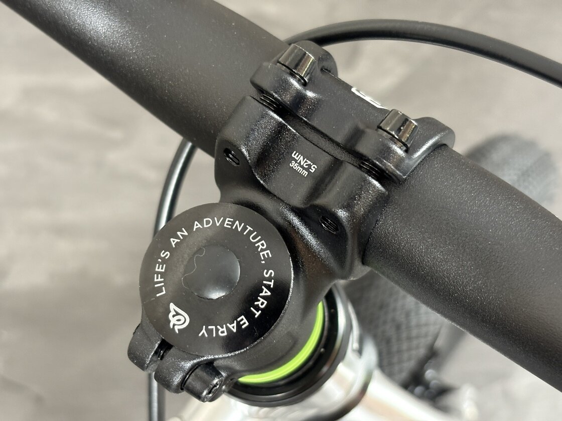 Rowerek biegowy Early Rider Charger 12"  Brushed Aluminium