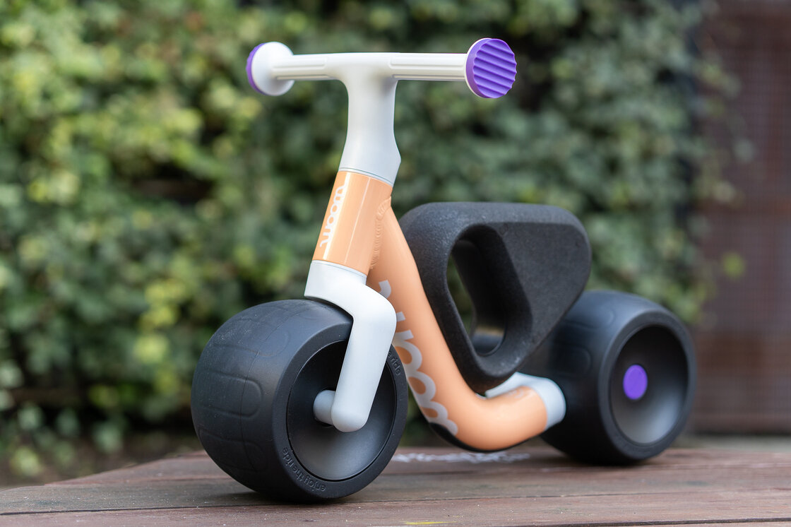 Rowerek biegowy woom WOW "Zabawka Roku 2025" Pop peach