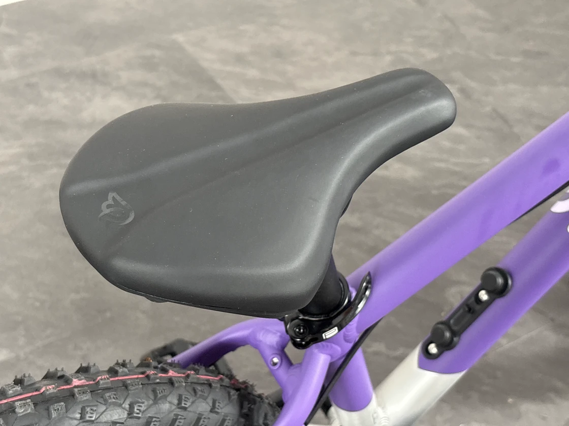 Rowerek dziecięcy z amortyzatorem Early Rider Charger 20"  Electric Purple