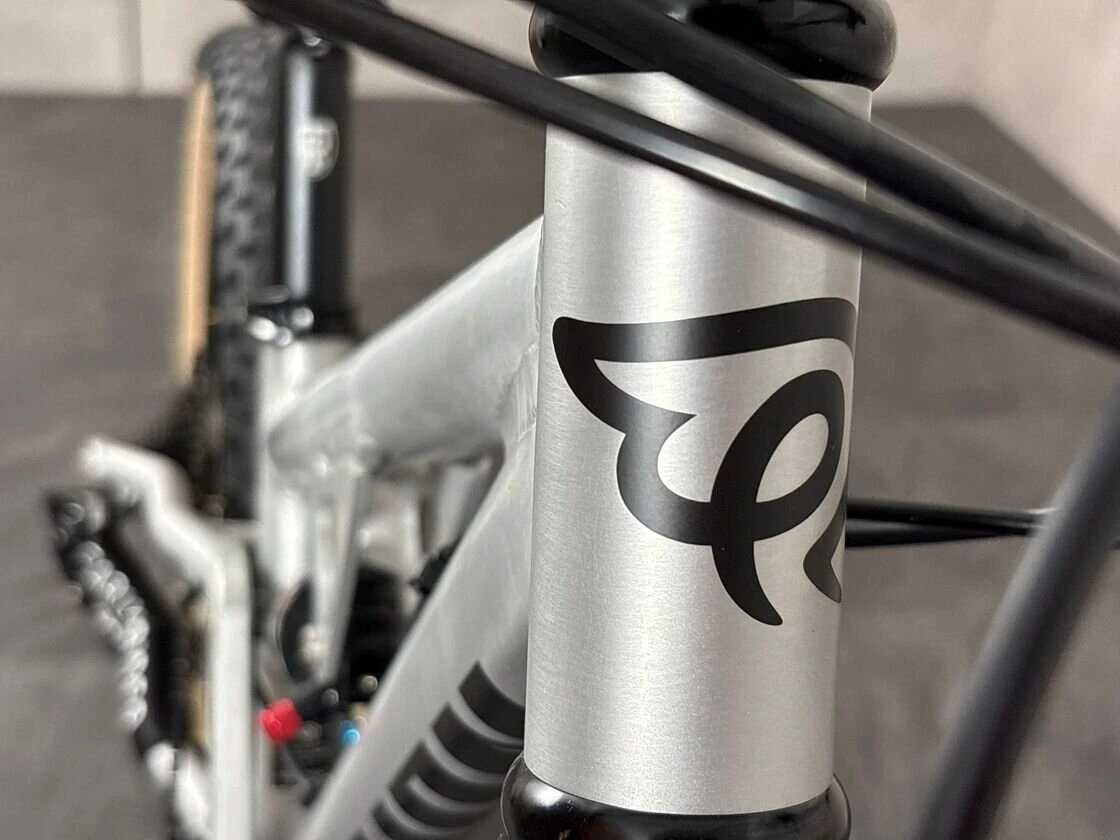 Rowerek Full Suspension Early Rider Hellion X20 Brushed