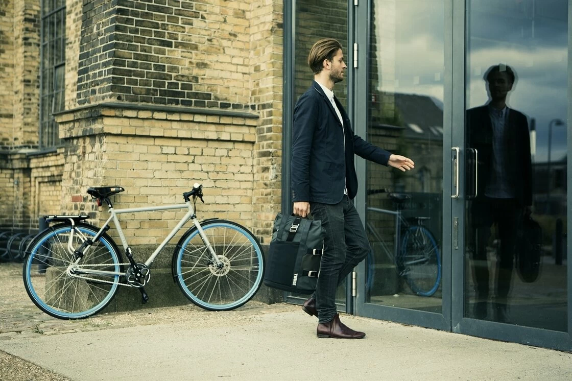 Sakwa miejska Thule Pack ’n Pedal Commuter Czerwona