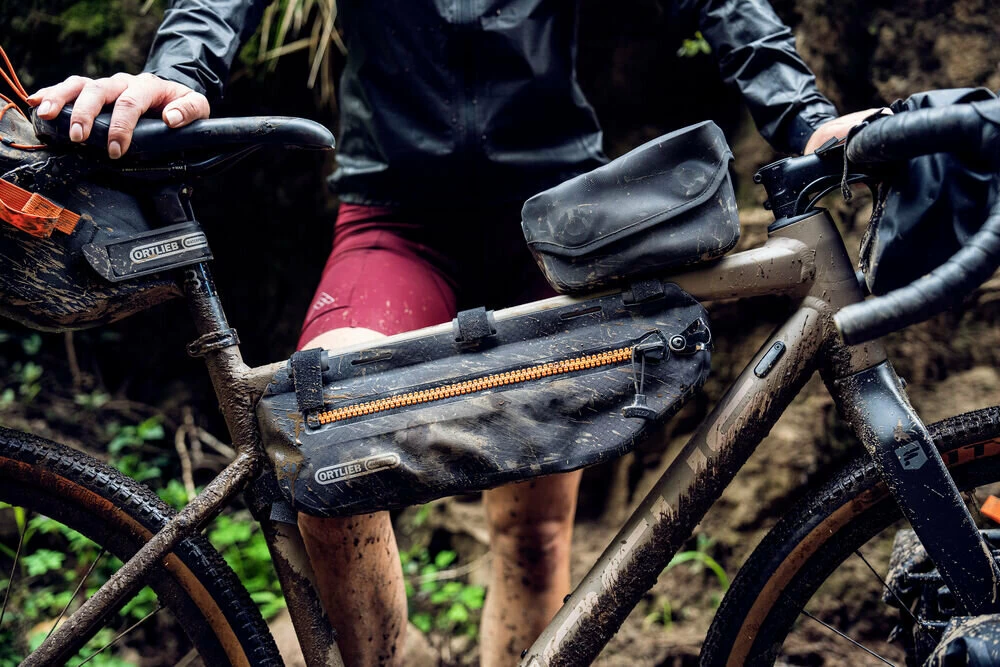 Sakwa na ramę rowerową Ortlieb Bikepacking Fuel-Pack Black