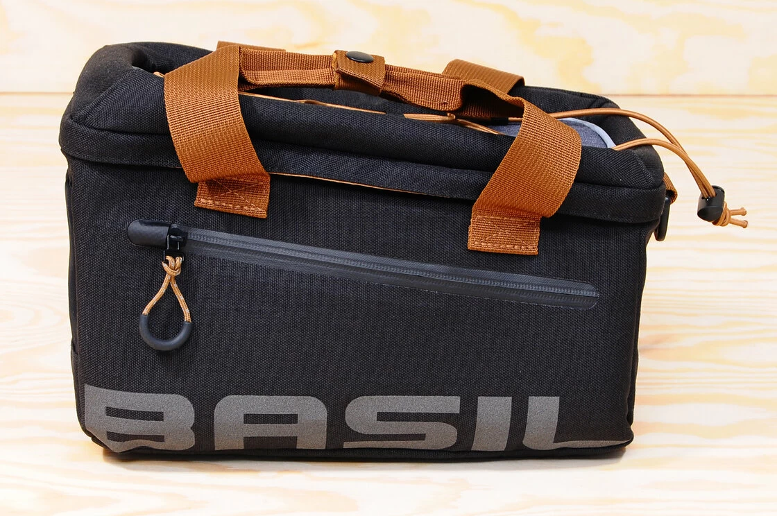 Sakwa na tylny bagażnik rowerowy Basil Miles Trunkbag Black