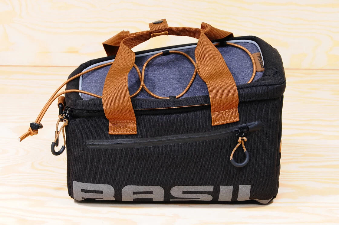 Sakwa na tylny bagażnik rowerowy Basil Miles Trunkbag Black