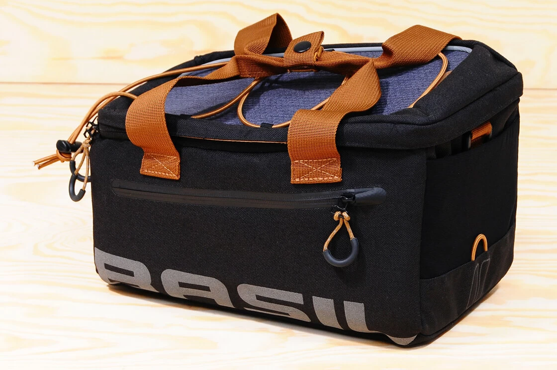 Sakwa na tylny bagażnik rowerowy Basil Miles Trunkbag Black