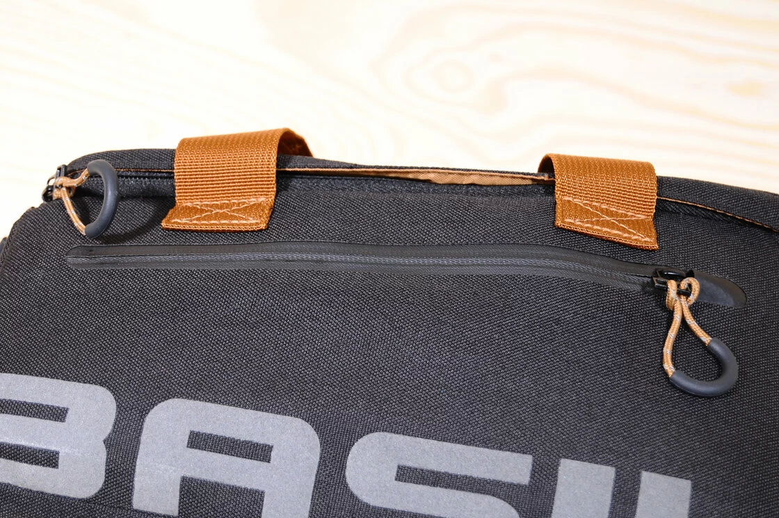 Sakwa na tylny bagażnik rowerowy Basil Miles Trunkbag MIK