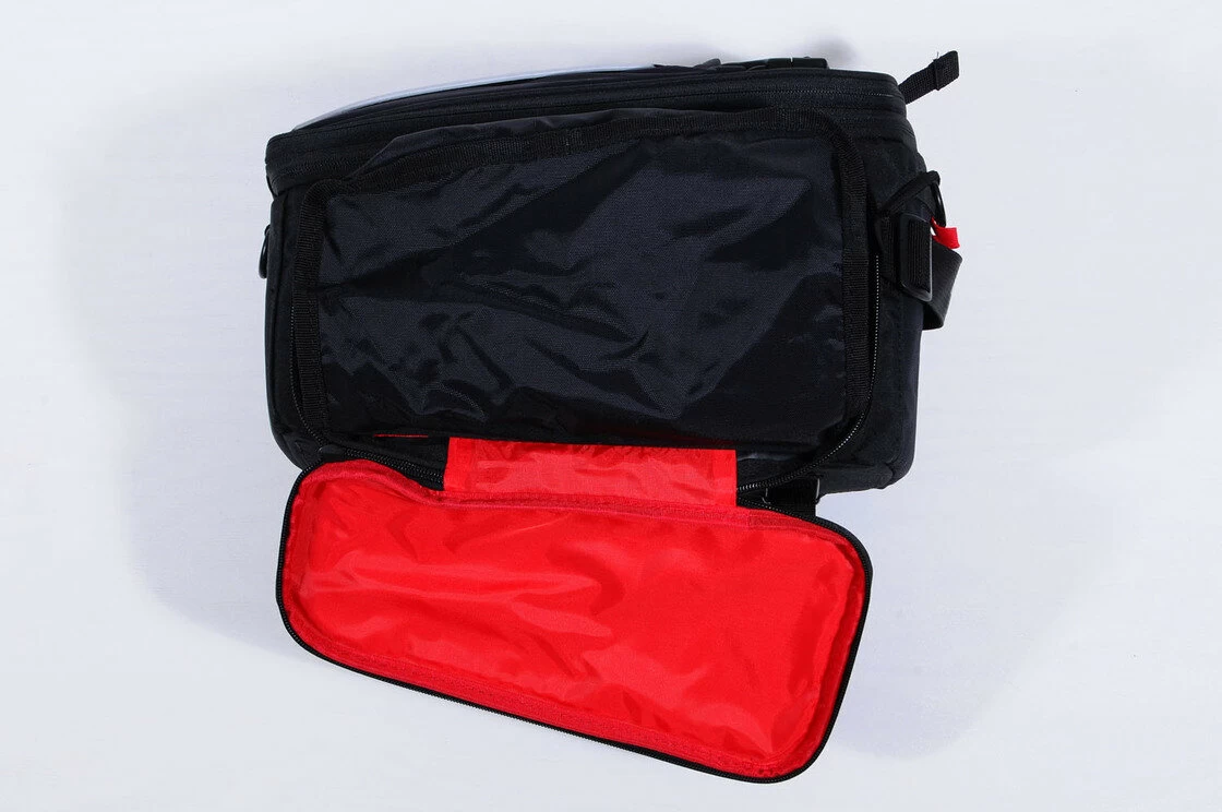 Sakwa na tylny bagażnik rowerowy Basil Sport Desing Trunkbag Czarny / czerwony