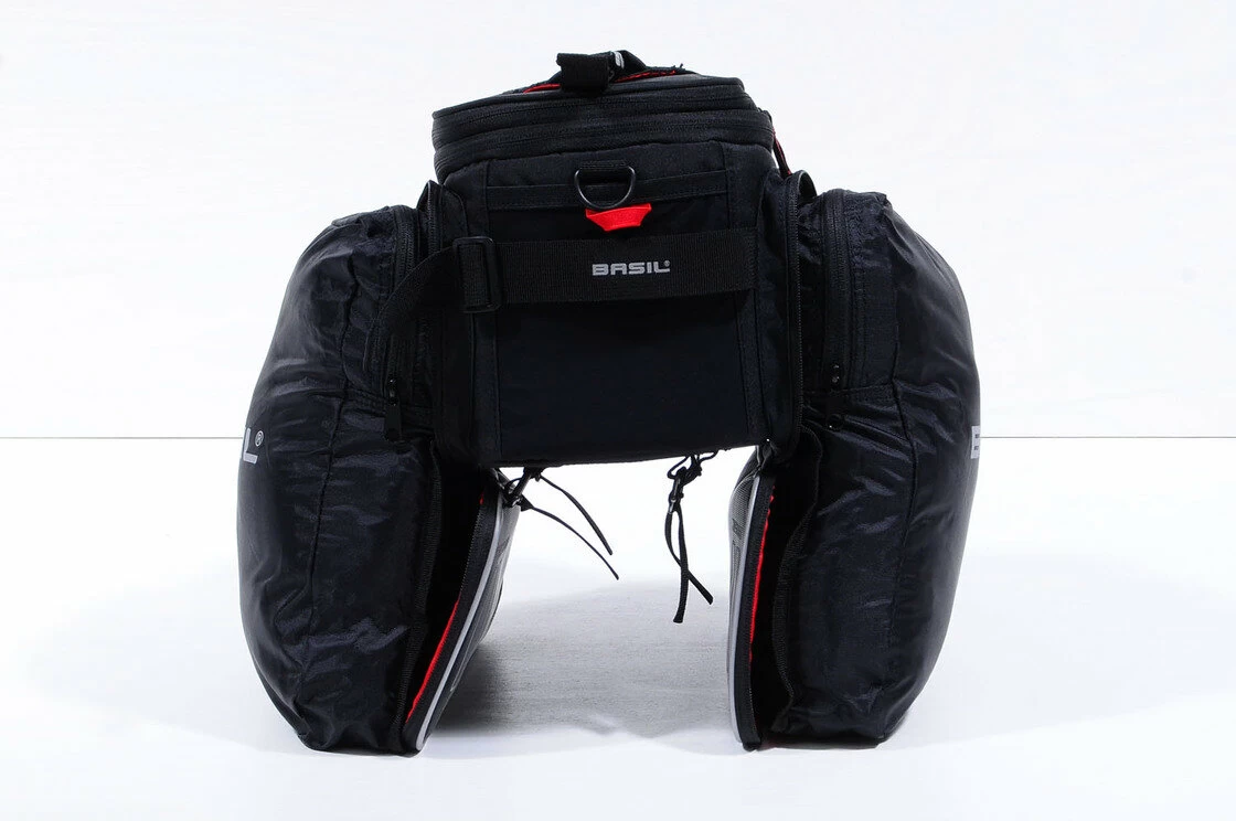Sakwa na tylny bagażnik rowerowy Basil Sport Desing Trunkbag Czarny / czerwony