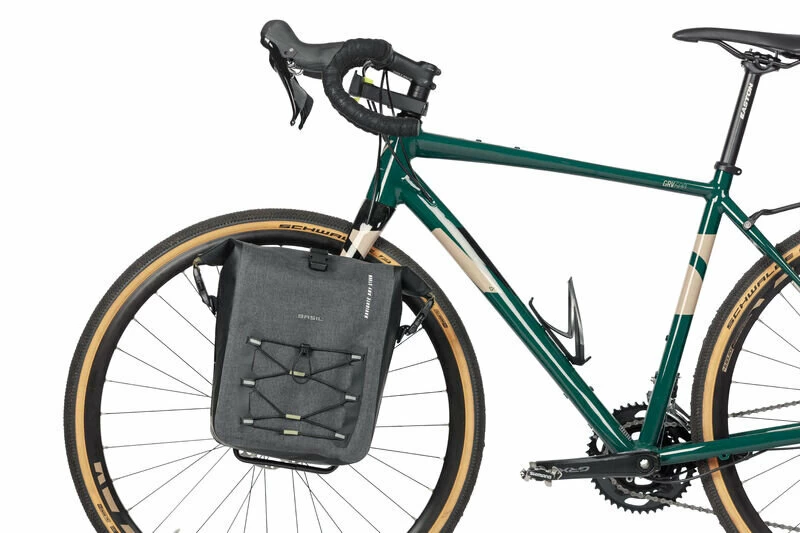 Sakwa rowerowa Basil Navigator Storm Black M 12-15 Litrów