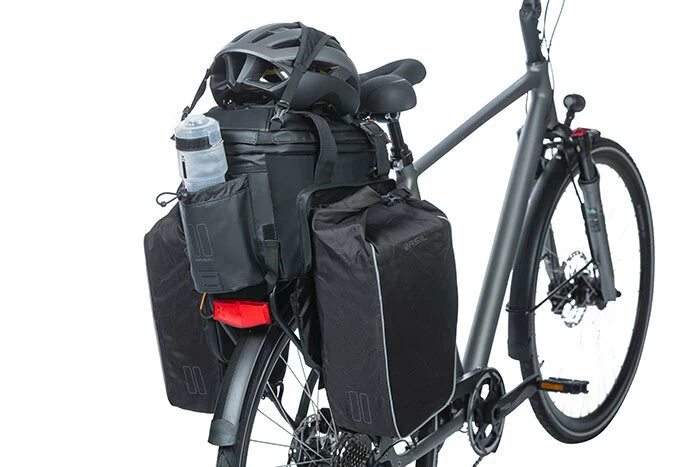 Sakwa rowerowa na tylny bagażnik Basil Miles Pro Czarny (tarpaulin)