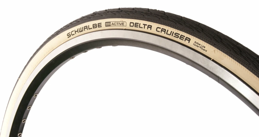 Schwalbe Delta Cruiser 28 x 1 1/8 (28-622) / biały profil