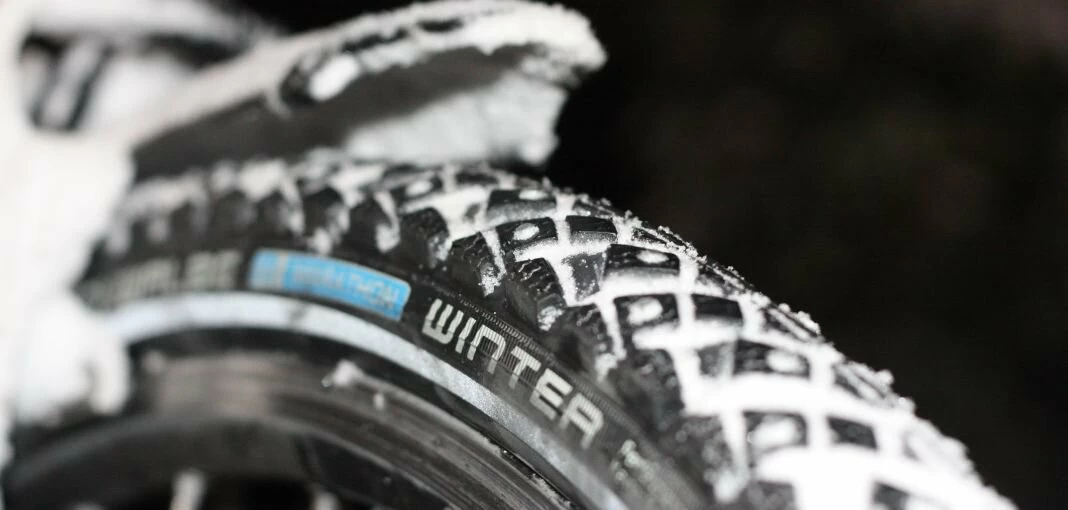 Schwalbe Marathon Winter Reflex 28 x 1,35 (35-622) - 240 kolców