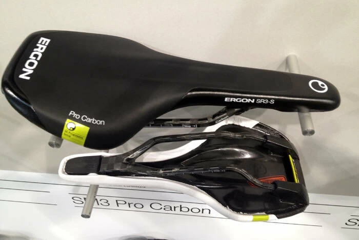 Siodełko rowerowe ERGON SR3 Pro CARBON - czarne