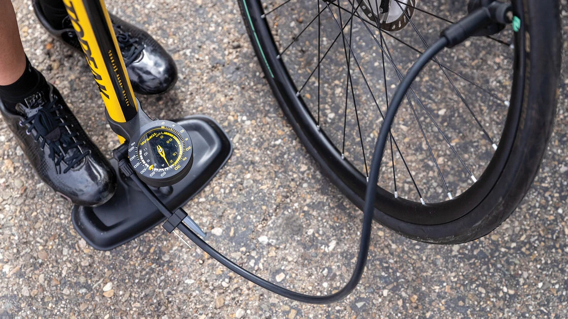 Stacjonarna pompka rowerowa Topeak JoeBlow Sport 2Stage