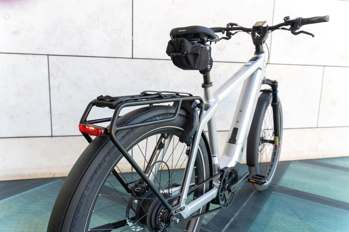 Szybki Rower elektryczny na pasku Riese & Muller Charger 5 Vario HS 800Wh 45km/h Męski Magnesium Mat