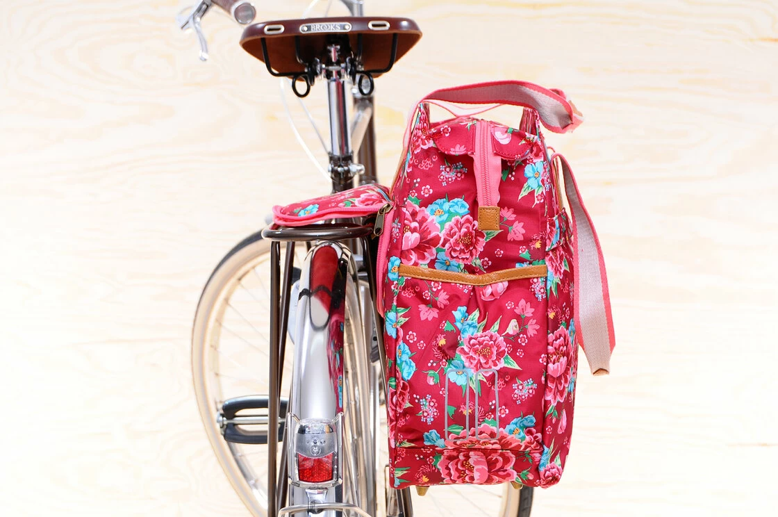 Torba rowerowa Basil Bloom Shoper Kolor: czerwony