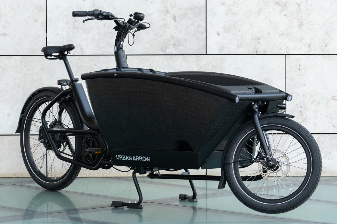 Transportowy rower elektryczny na pasku Urban Arrow Family Performance Plus 545Wh Czarny