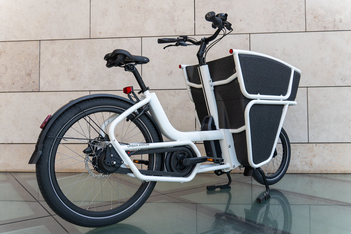 Transportowy rower elektryczny Urban Arrow Short Performance Line Biały