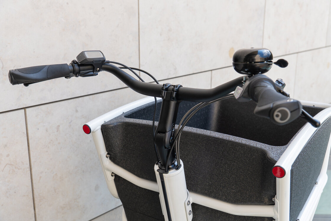 Transportowy rower elektryczny Urban Arrow Short Performance Line Biały