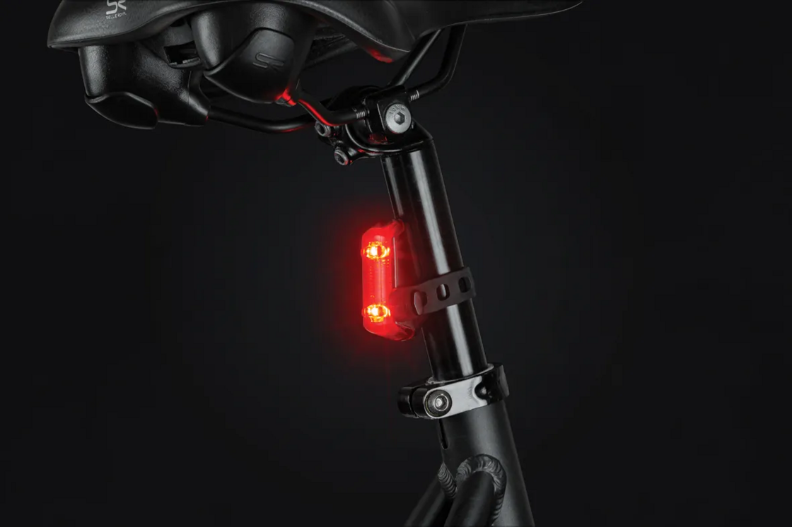 Tylna lampka rowerowa AXA Dwn Rear USB