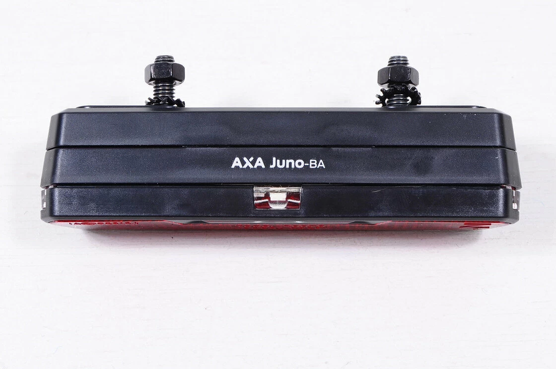 Tylna lampka rowerowa Axa Juno Auto  80 mm