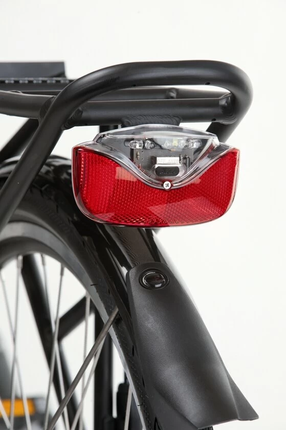 Tylna lampka rowerowa AXA Omega Pro