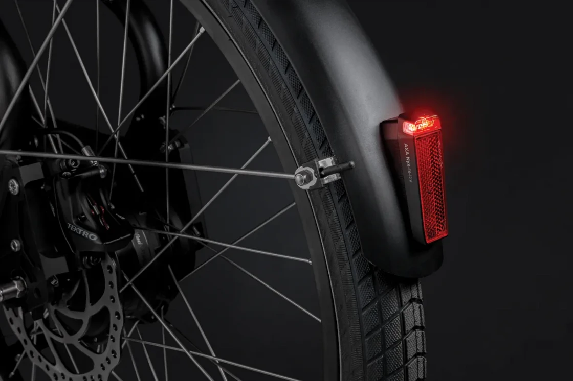 Tylna lampka rowerowa na błotnik Axa Nyx E-Bike 6-12V