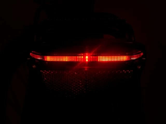 Tylna lampka rowerowa Spanninga Brasa XDs