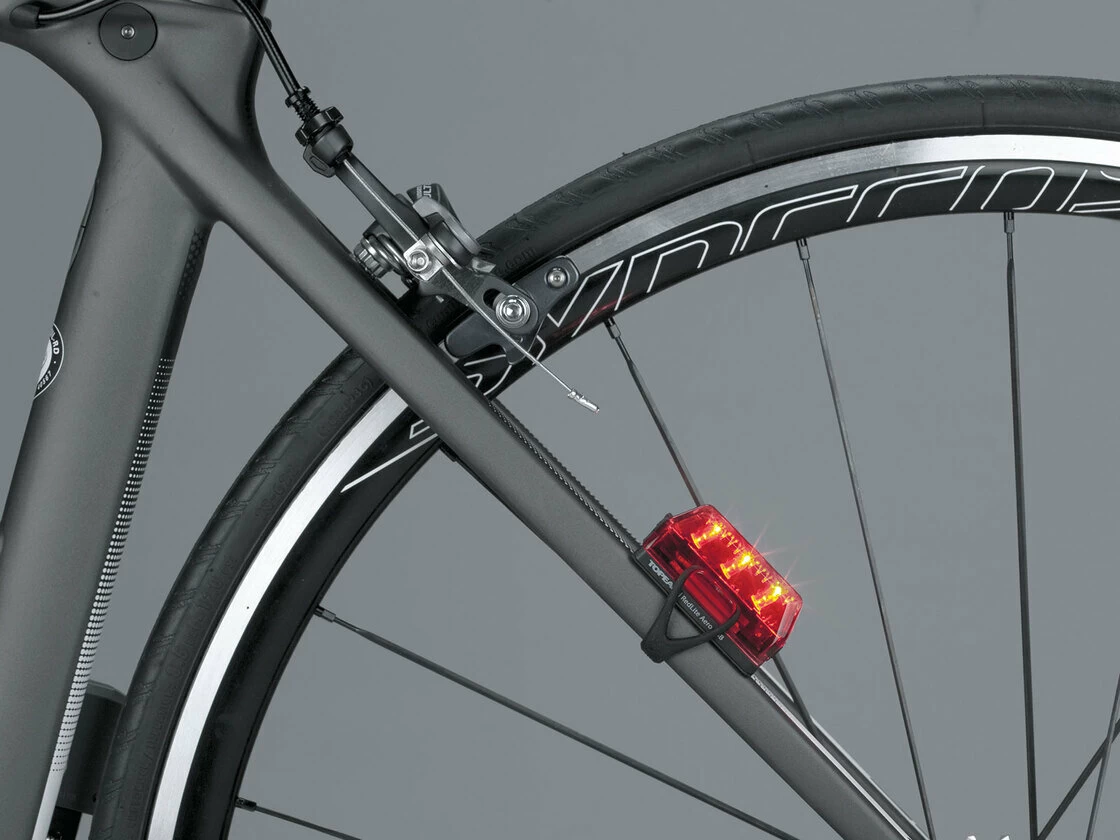 Tylna lampka rowerowa Topeak RedLite Aero USB 30